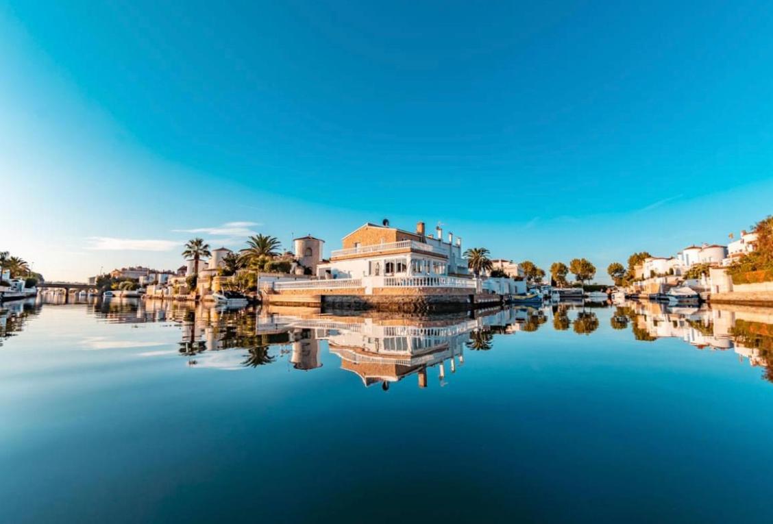 Appartement 1 Chambre Climatise Avec 3 Piscines A 200 M De La Plage Empuriabrava Exterior foto